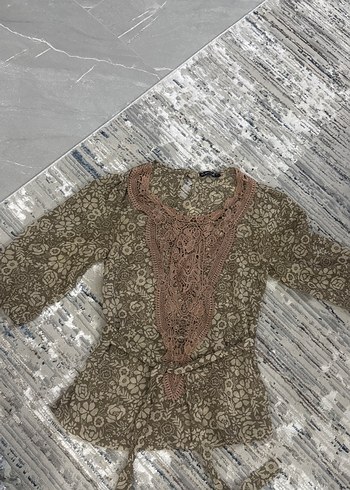 Dantel Detaylı Bohem Nakışlı V Yaka Bluz