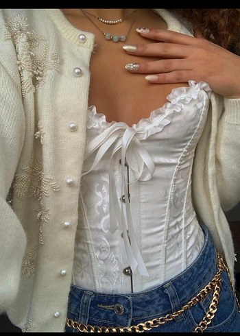 beyaz korse bustiyer pinterest stil - Görsel 2