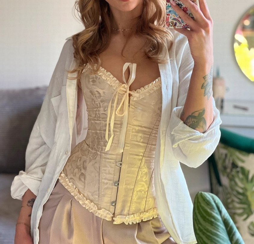 krem korse bustiyer pinterest stil - Görsel 5