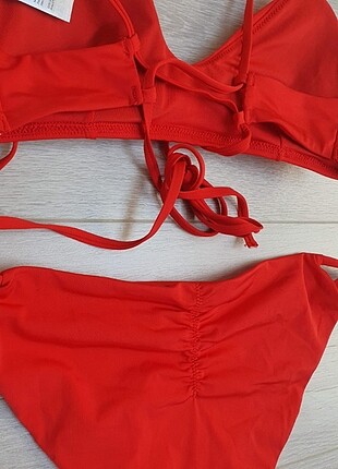 44 Beden kırmızı Renk Hm bikini takimi