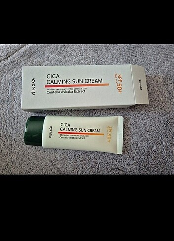 Laneige eyenlip cica calming spf sun screen