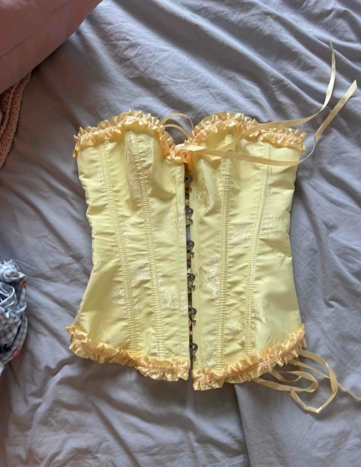 y2k pinterest stil korse bustiyer — görsel 9/15