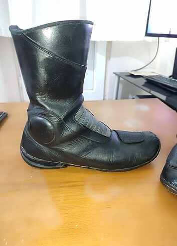 Kislik motosiklet botu suya dayaniklidir. - Görsel 5