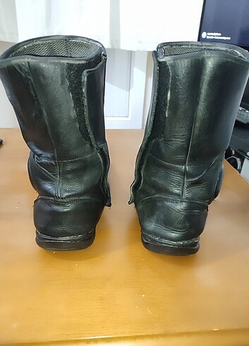 Kislik motosiklet botu suya dayaniklidir. - Görsel 7