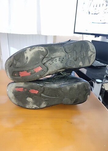 Kislik motosiklet botu suya dayaniklidir. - Görsel 9