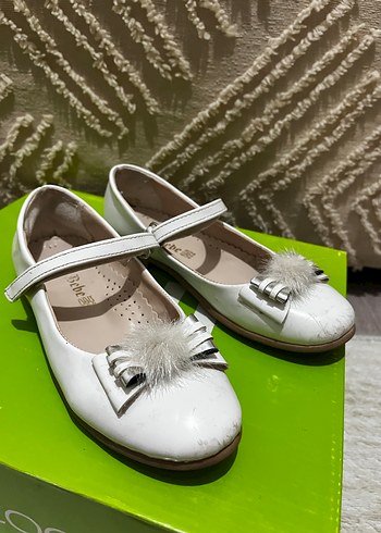 Kız Çocuk Beyaz Kürklü Babet Ayakkabı - Görsel 3