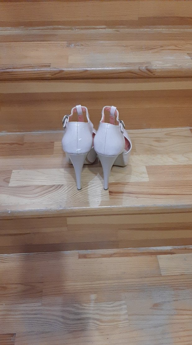 Beyaz Rugan Stiletto Tokalı Abiye Ayakkabı - Görsel 4