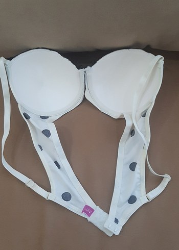 Puantiye Desenli Beyaz Sütyen ve Külot Takımı - Görsel 4