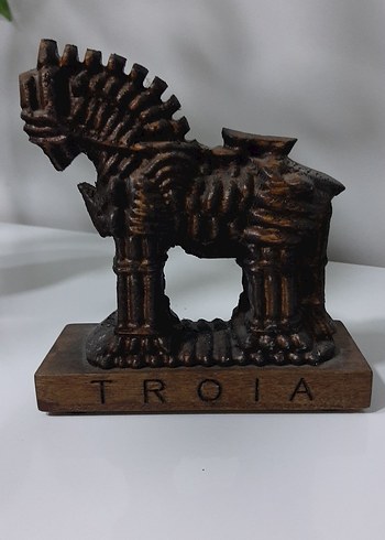 Diğer Koyu Kahverengi Troia Atı Figürü