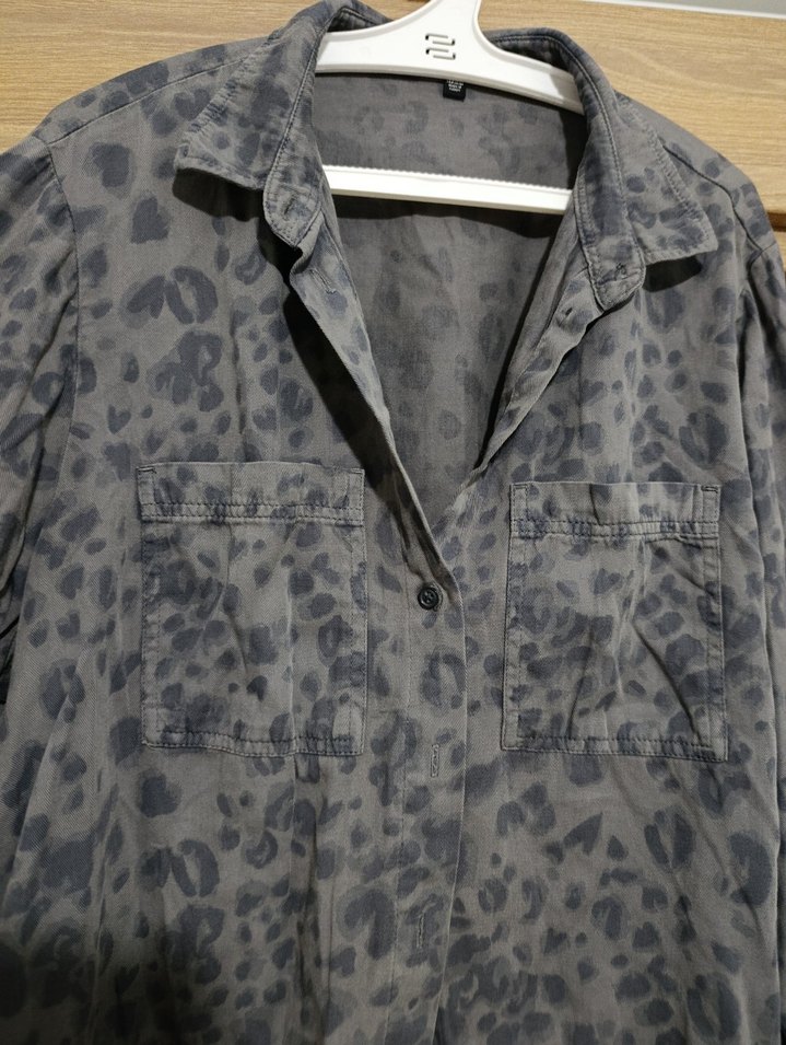 Gri Düğmeli Uzun Kollu Gömlek - Görsel 2