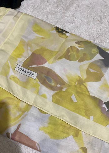 Sarı Baskılı Kadın Şal MiRAiPEK - Görsel 4