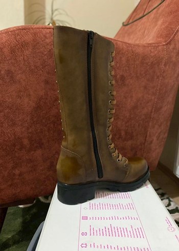 Kahverengi Süet Bağcıklı Stiletto Topuklu Kadın Bot - Görsel 3