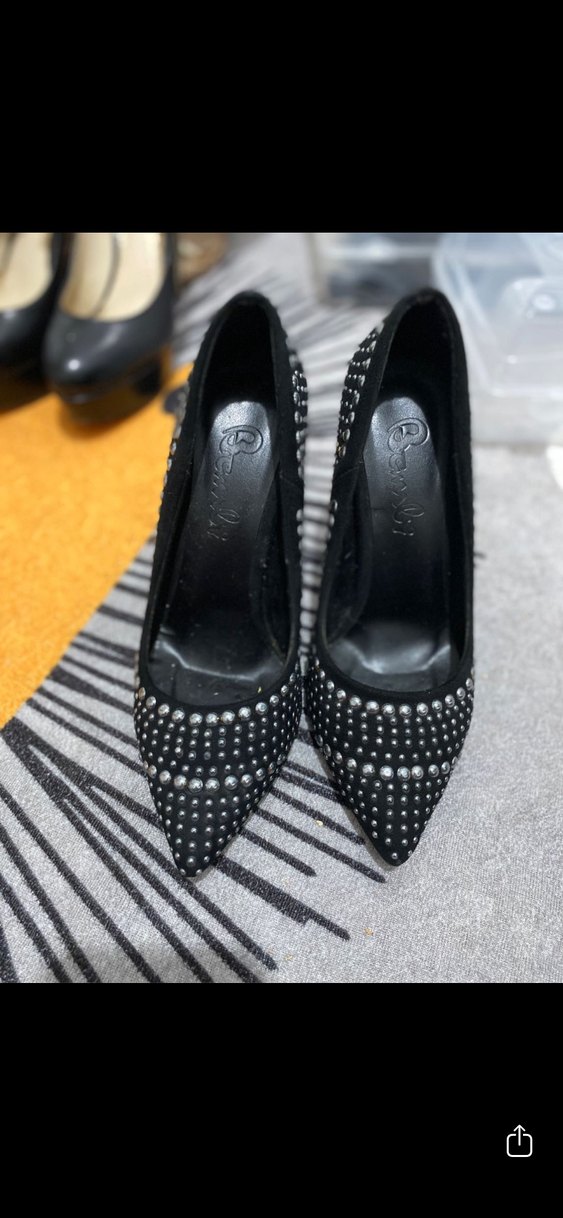 Boncuk Detaylı Siyah Stiletto Topuklu Ayakkabı - Görsel 2