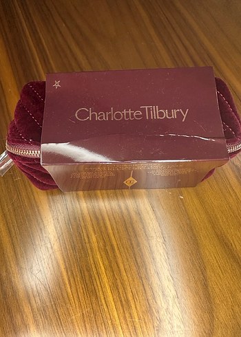 Beden bordo Renk CHARLOTTE TILBURY MINI MAKYAJ ÇANTASI