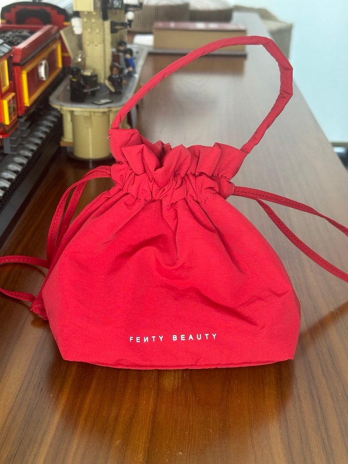 Fenty Beauty Cherry Mouth Dudak Seti - Görsel 4