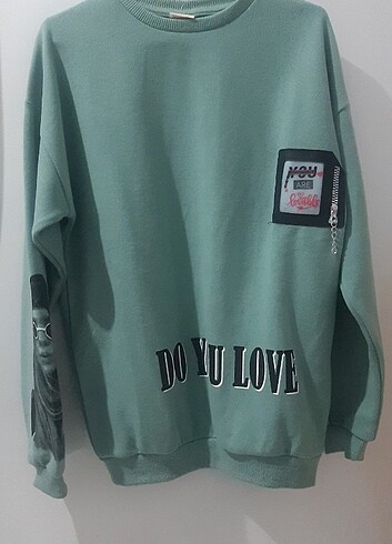 Sweatshirt