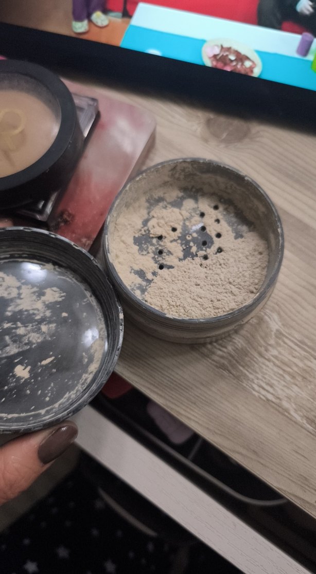 Wet n Wild Transparan Gevşek Sabitleyici Pudra - Görsel 2