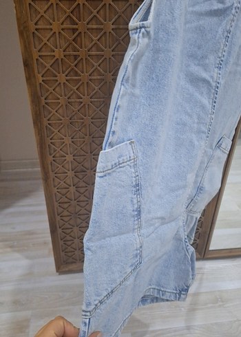 buz mavisi Jean Mini Askılı Şort Tulum - Görsel 10