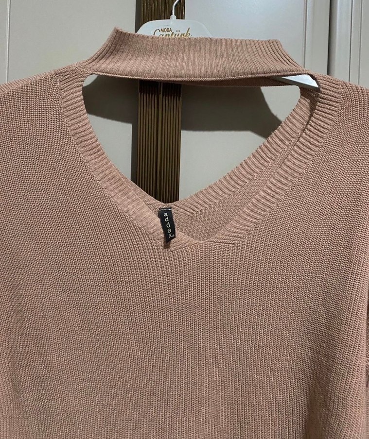 Bej V Yaka Kadın Triko Kazak - Görsel 2