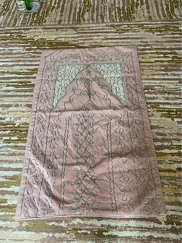 Pembe renk foto elişi seccade