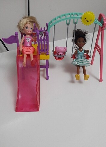 barbie ve chelsea oyun parkı