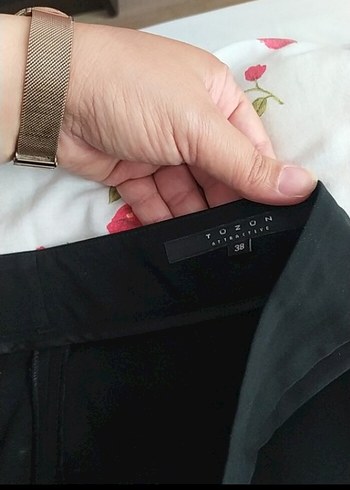 Tüzün Kadın Siyah Midi Kumaş Pantolon