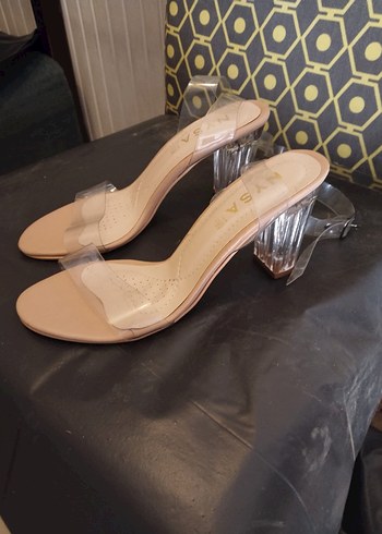 Bej Şeffaf Bantlı Kadın terlik - Görsel 2