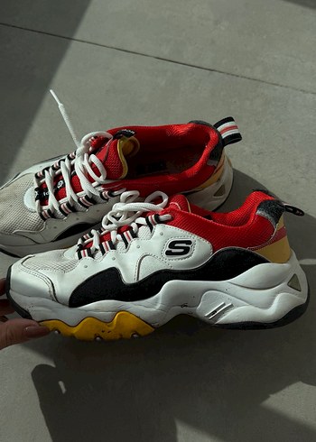 Kırmızı Yılan Desenli Bağcıklı Spor Ayakkabı - Görsel 2