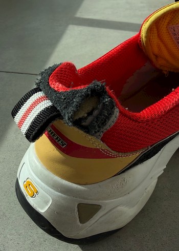 Kırmızı Yılan Desenli Bağcıklı Spor Ayakkabı - Görsel 5