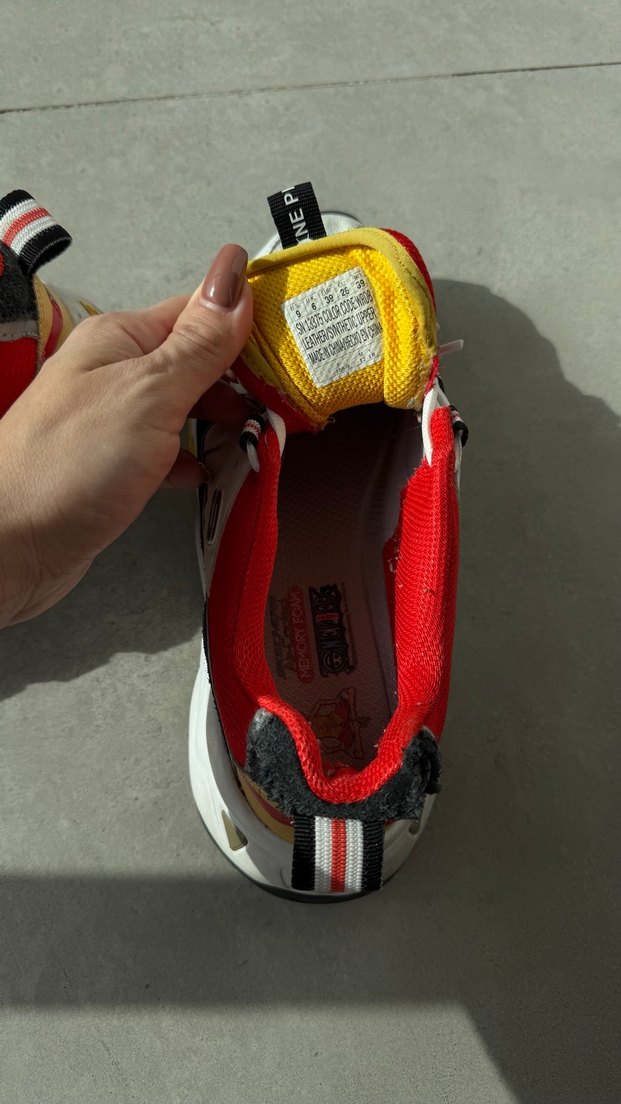 Kırmızı Yılan Desenli Bağcıklı Spor Ayakkabı - Görsel 3