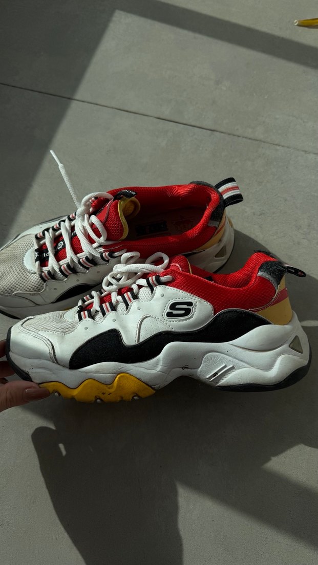 Kırmızı Yılan Desenli Bağcıklı Spor Ayakkabı - Görsel 2