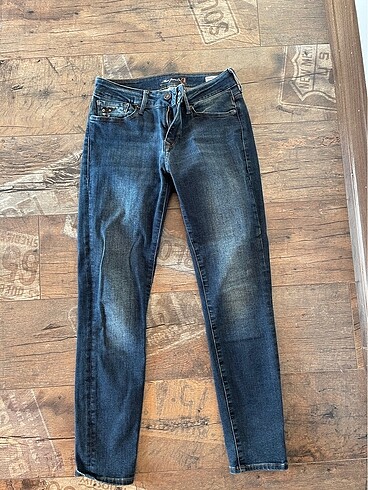 28 Beden mavi Renk Mavi jean kot pantolon