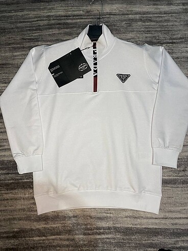 Prada ????