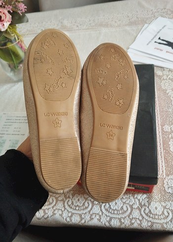 Bej Parlak Fiyonklu Kız Babet - Görsel 2