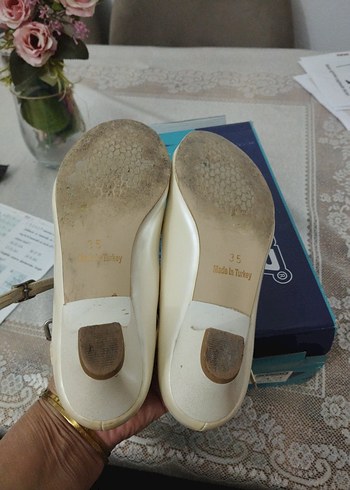 Kız Çocuk Beyaz Klasik Tokalı Ayakkabı - Görsel 3