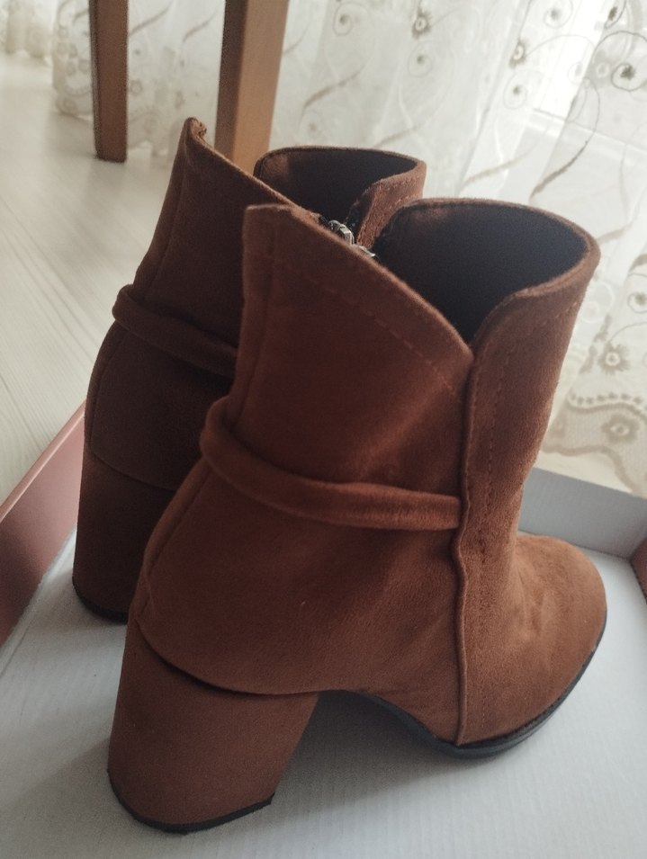 Kahverengi Süet Kadın Topuklu Bot - Görsel 3