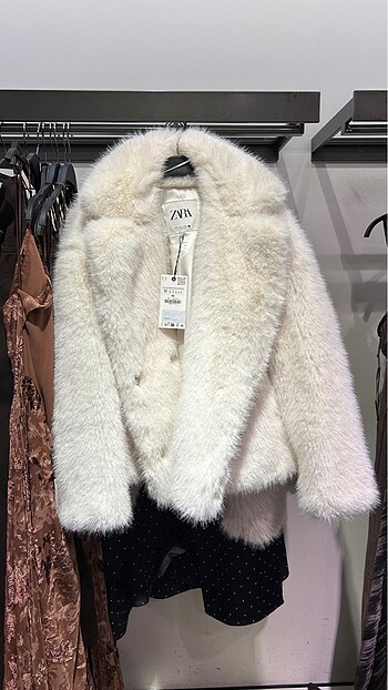 Zara Beyaz Kürk Mont Polyester