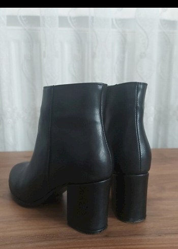 Kadın Topuklu Bot - Görsel 2