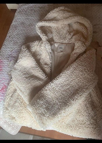 Kapüşonlu Beyaz Peluş Kadın Ceket - Görsel 3