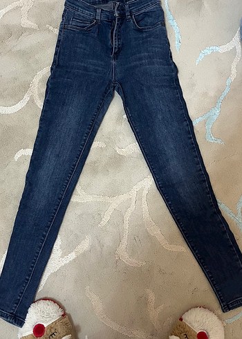 Zara Koyu Mavi Dar Kesim Denim Jean