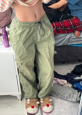 Bershka Haki Rahat Ve Sik Kargo Pantolon