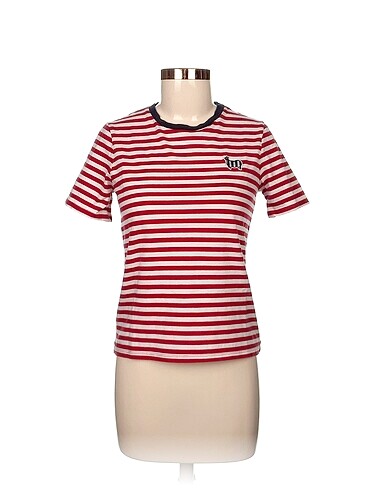 Benetton T-shirt %70 İndirimli.