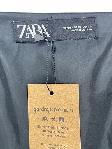 38 Beden siyah Renk Zara Blazer %70 İndirimli.