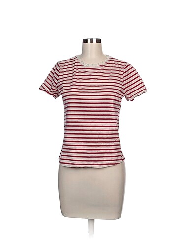 Mango T-shirt %70 İndirimli.