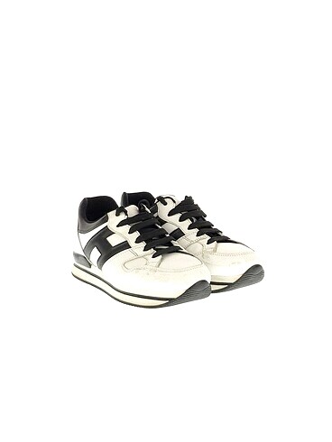 Hogan Hogan Spor Ayakkabı %70 İndirimli.