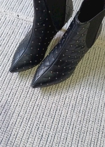 Odm Tokalı Siyah Deri Stiletto Bot