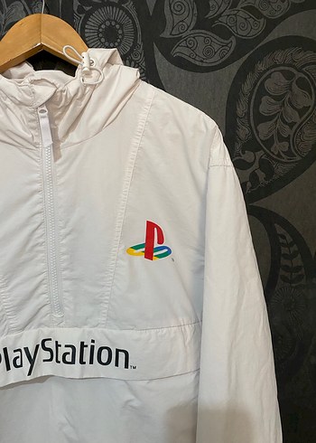 H&M PlayStation Kanguru Yağmurluk - Görsel 4