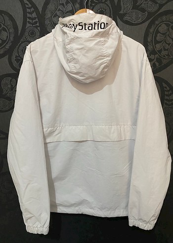 H&M PlayStation Kanguru Yağmurluk - Görsel 6