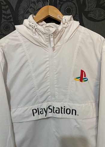 H&M PlayStation Kanguru Yağmurluk - Görsel 2