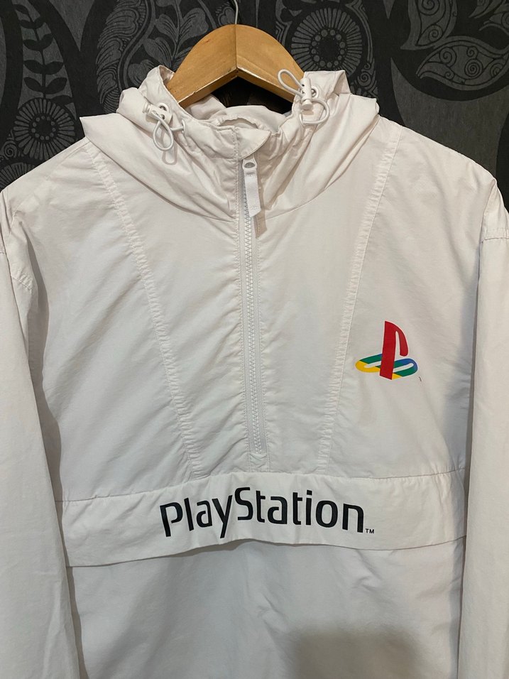 H&M PlayStation Kanguru Yağmurluk - Görsel 2
